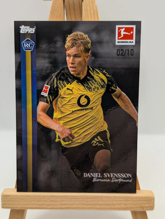 2025-26 Topps Bundesliga Daniel Svensson Black /10 RC Rookie FRENLY BRICKS - Open 7 Days